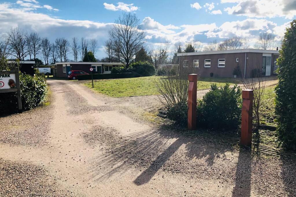 Vakantiebungalow In Bosrijke Omgeving Luttenberg Villa Eksteriør bilde