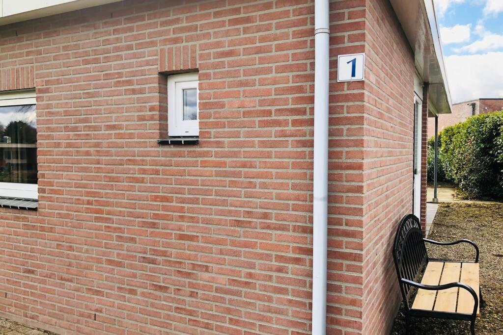 Vakantiebungalow In Bosrijke Omgeving Luttenberg Villa Eksteriør bilde